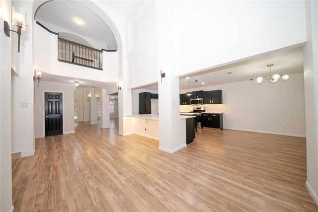 213 Rainsong Drive, Cedar Hill, TX 75104