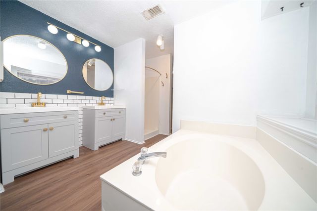 213 Rainsong Drive, Cedar Hill, TX 75104