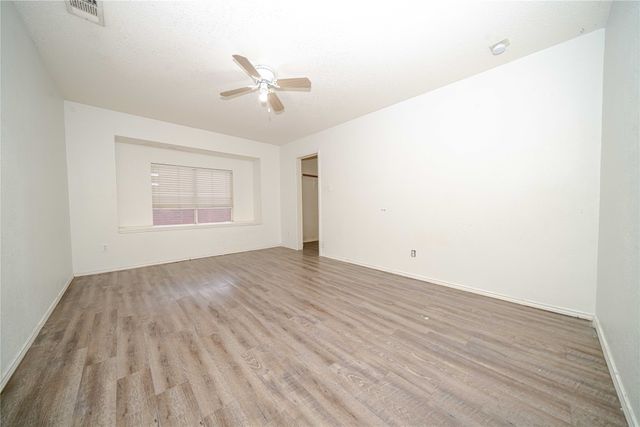 213 Rainsong Drive, Cedar Hill, TX 75104