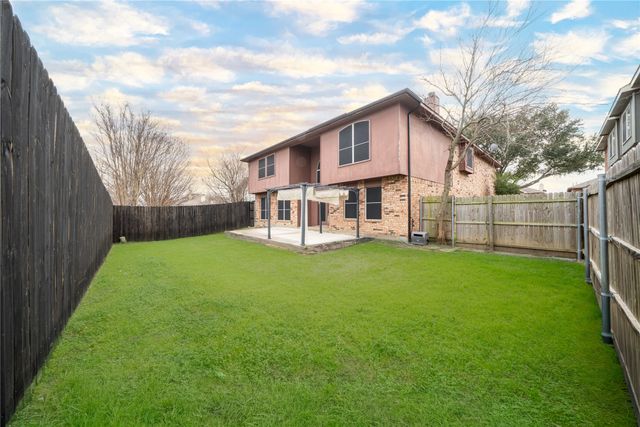 213 Rainsong Drive, Cedar Hill, TX 75104