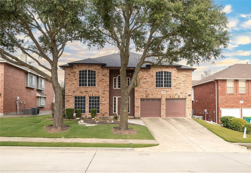 213 Rainsong Drive, Cedar Hill, TX 75104
