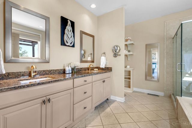 1046 Tuscany Place, Cincinnati, OH 45226
