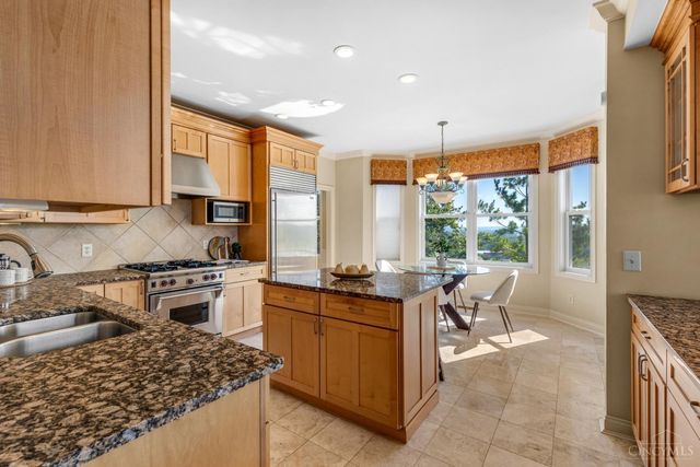 1046 Tuscany Place, Cincinnati, OH 45226