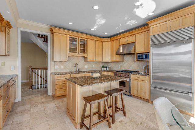 1046 Tuscany Place, Cincinnati, OH 45226