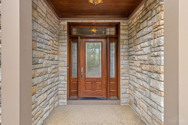 1046 Tuscany Place, Cincinnati, OH 45226