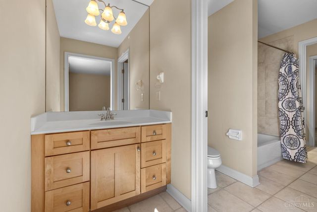 1046 Tuscany Place, Cincinnati, OH 45226