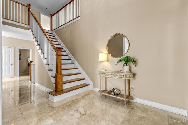 1046 Tuscany Place, Cincinnati, OH 45226