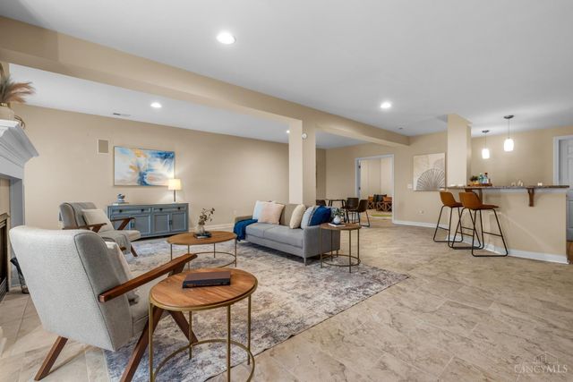 1046 Tuscany Place, Cincinnati, OH 45226