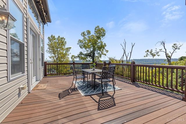 1046 Tuscany Place, Cincinnati, OH 45226