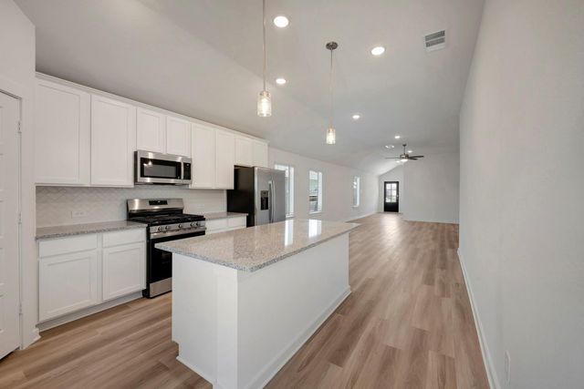 555 Flower Reed Court, Magnolia, TX 77354