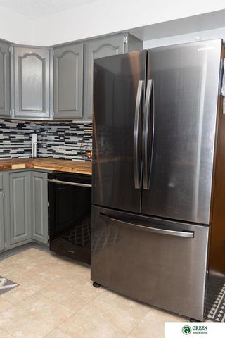 1503 Meadow Lane, York, NE 68467