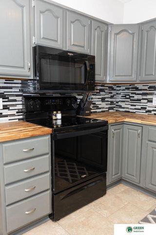 1503 Meadow Lane, York, NE 68467