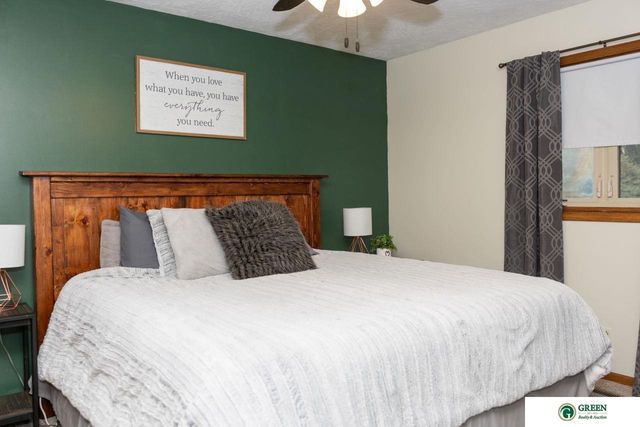 1503 Meadow Lane, York, NE 68467