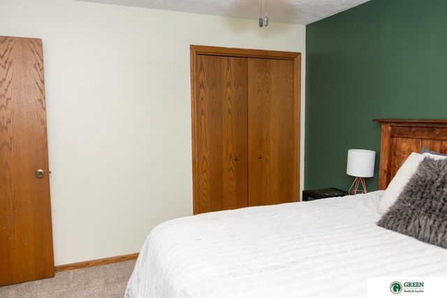 1503 Meadow Lane, York, NE 68467