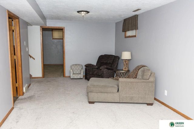 1503 Meadow Lane, York, NE 68467