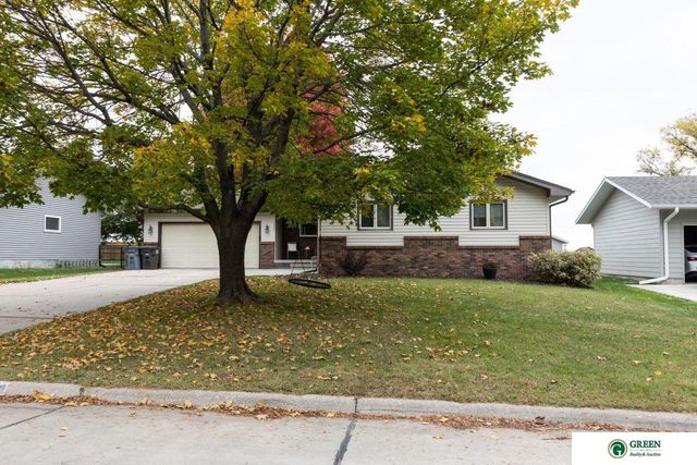 1503 Meadow Lane, York, NE 68467