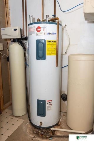 1503 Meadow Lane, York, NE 68467