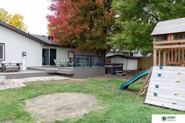 1503 Meadow Lane, York, NE 68467