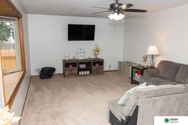 1503 Meadow Lane, York, NE 68467