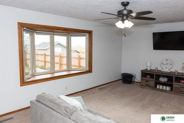 1503 Meadow Lane, York, NE 68467