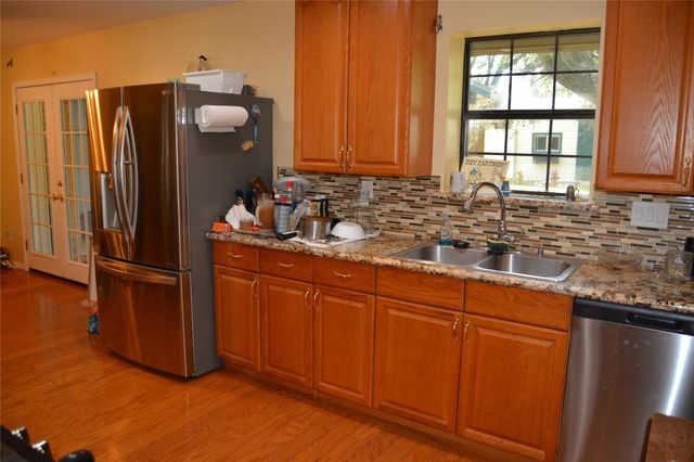 514 Bellmar Lane, Friendswood, TX 77546