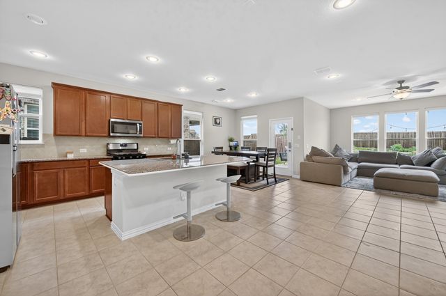 11320 Twisting Peak Road, Fort Worth, TX 76052