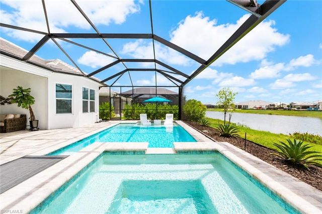15710 Triesta LN, Naples, FL 34114