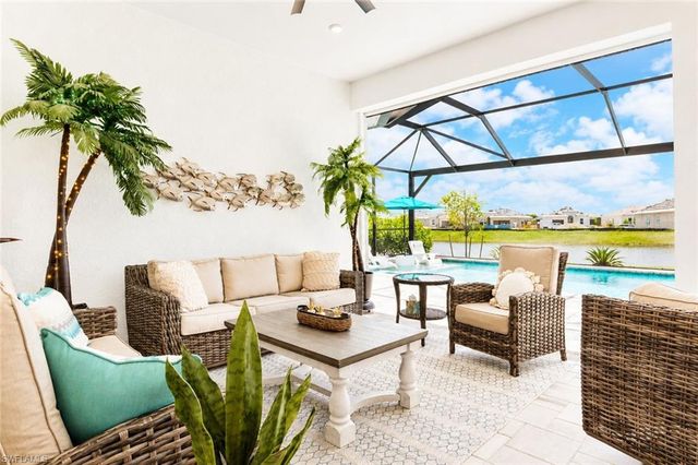 15710 Triesta LN, Naples, FL 34114