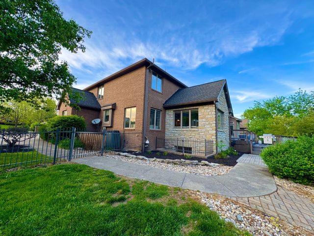 151 Vista Ridge Drive, South Lebanon, OH 45065