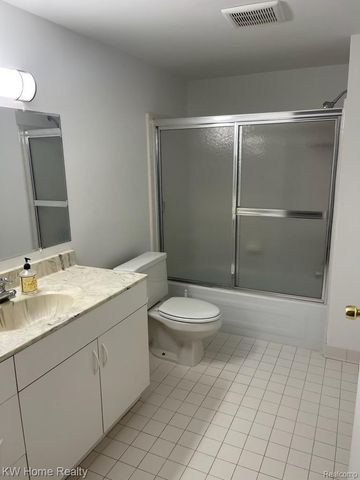 31993 W 12 Mile Road STE 110, Farmington Hills, MI 48334