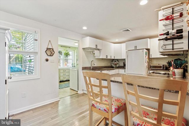 233 OXFORD CIR, Norristown, PA 19403