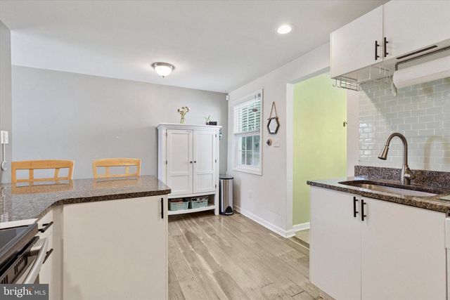 233 OXFORD CIR, Norristown, PA 19403