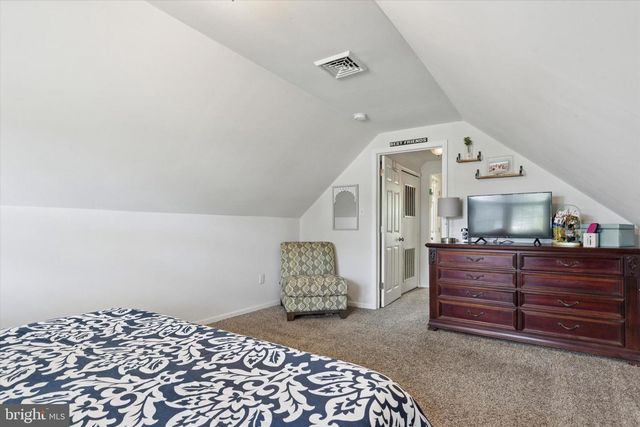 233 OXFORD CIR, Norristown, PA 19403