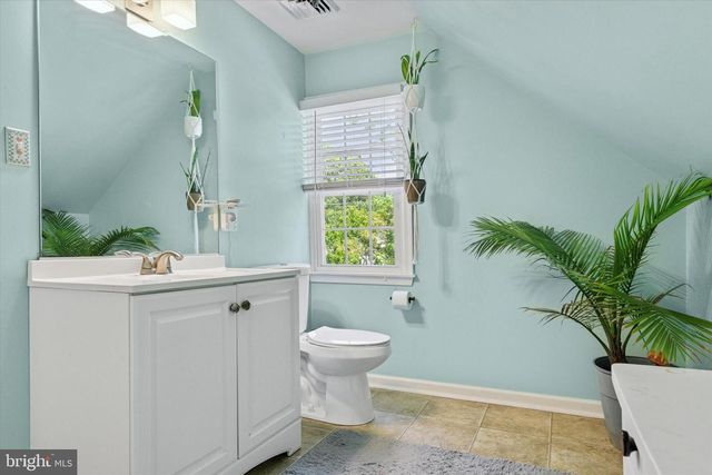 233 OXFORD CIR, Norristown, PA 19403
