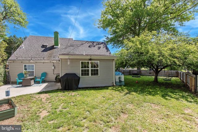 233 OXFORD CIR, Norristown, PA 19403