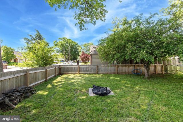 233 OXFORD CIR, Norristown, PA 19403