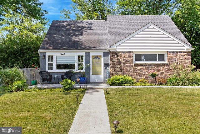 233 OXFORD CIR, Norristown, PA 19403