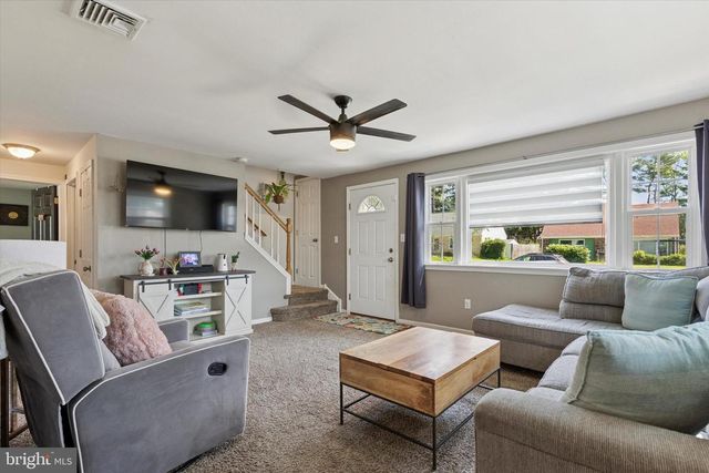 233 OXFORD CIR, Norristown, PA 19403
