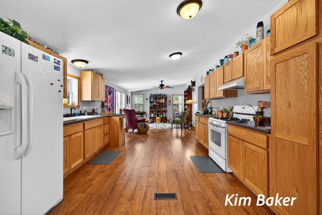 3987 Us-31, Scottville, MI 49454