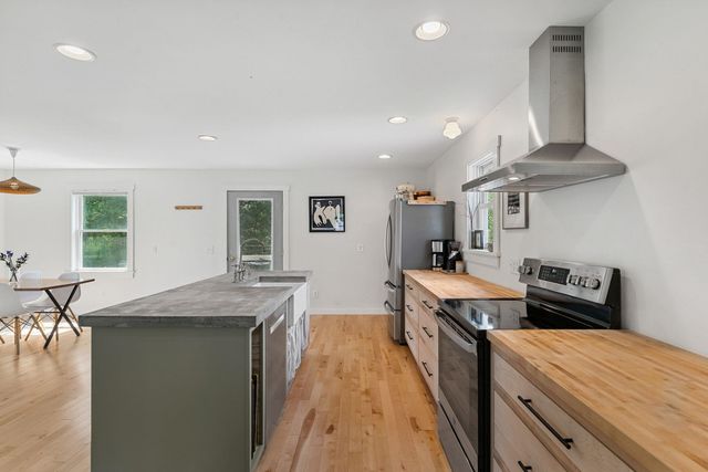 1152 Hopkins Hill Road, Hardwick, VT 05843
