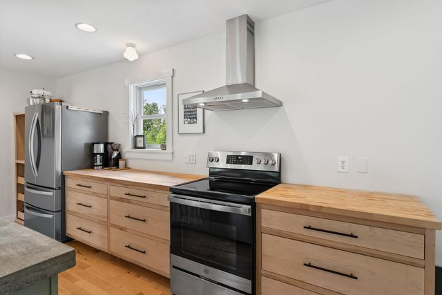 1152 Hopkins Hill Road, Hardwick, VT 05843