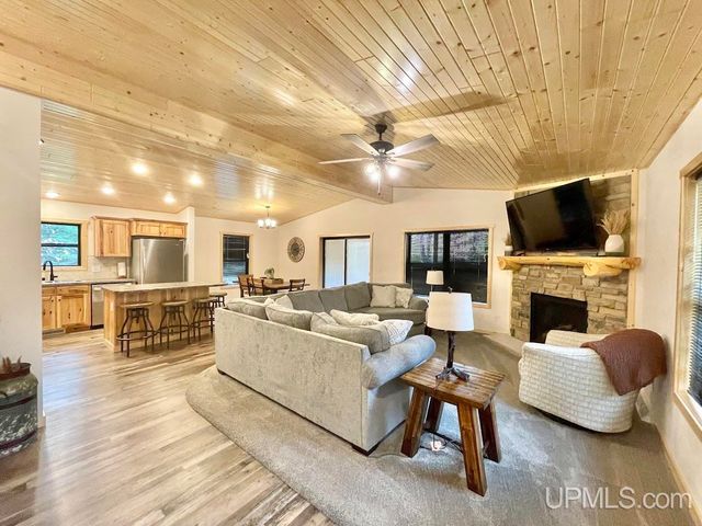 16414 Usfs 2235 Road, Wetmore, MI 49895