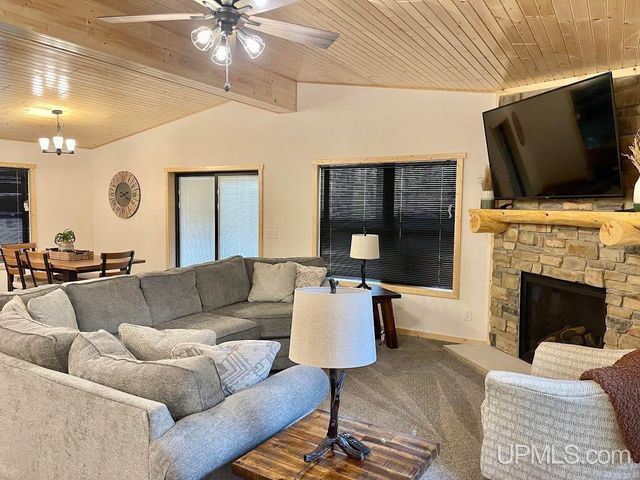 16414 Usfs 2235 Road, Wetmore, MI 49895