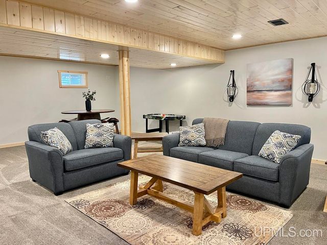 16414 Usfs 2235 Road, Wetmore, MI 49895