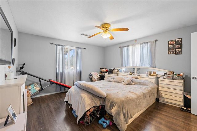 1129 Pinecroft Avenue, Medford, OR 97501