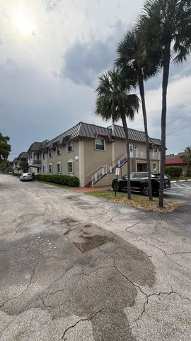 475 SE 8th Street 214, Deerfield Beach, FL 33441