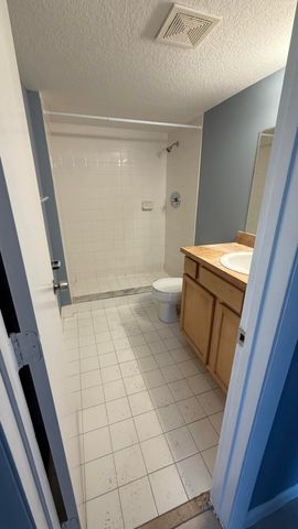 475 SE 8th Street 214, Deerfield Beach, FL 33441