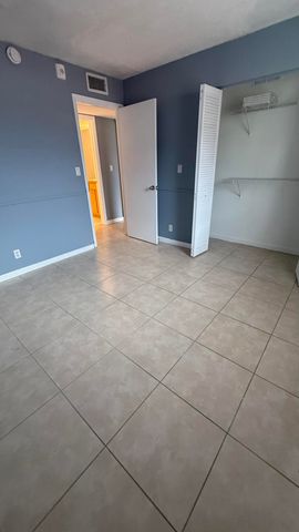 475 SE 8th Street 214, Deerfield Beach, FL 33441