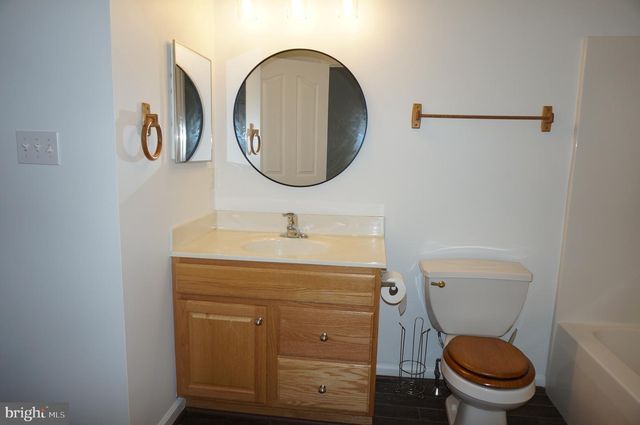 197 MEADOWVIEW DR, Harrisburg, PA 17111