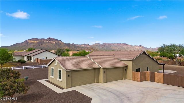 1631 N 103RD Street, Mesa, AZ 85207